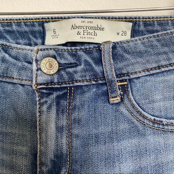 Abercrombie & Fitch distressed jeans size 6 - Picture 7 of 7